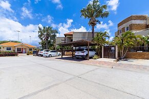 2br2 5BA Townhome - Fullyequipped - Pool - Parking