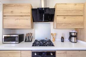 2br2 5BA Townhome - Fullyequipped - Pool - Parking