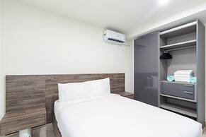 2br2 5BA Townhome - Fullyequipped - Pool - Parking