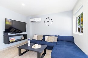 2br2 5BA Townhome - Fullyequipped - Pool - Parking