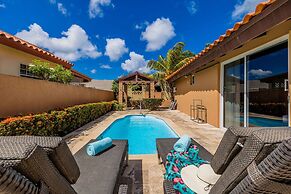 Cozy 1br1ba w Private Pool Patio Close 2 Beach