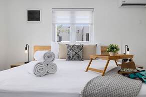 2BR Countryside Home w Sea Views Private Pool