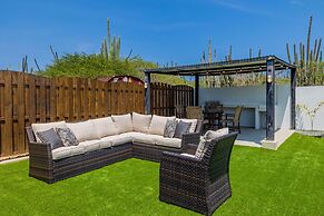 2BR Countryside Home w Sea Views Private Pool