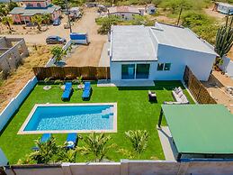 2BR Countryside Home w Sea Views Private Pool