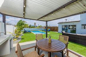 2BR Countryside Home w Sea Views Private Pool