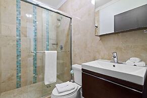 1br1ba Condo in Amazing Location w Pool and GYM
