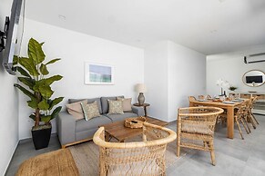 3BR 3BA Newly Built w Private Pool 5 min 2 Beach