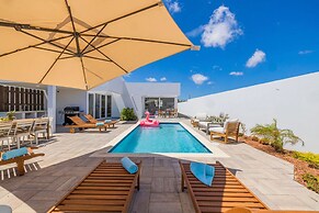 3BR 3BA Newly Built w Private Pool 5 min 2 Beach