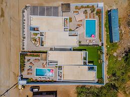 3BR 3BA Newly Built w Private Pool 5 min 2 Beach