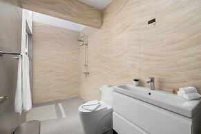 3BR 3BA Newly Built w Private Pool 5 min 2 Beach