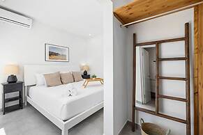 3BR 3BA Newly Built w Private Pool 5 min 2 Beach