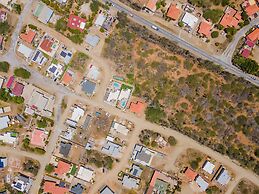 3BR 3BA Newly Built w Private Pool 5 min 2 Beach