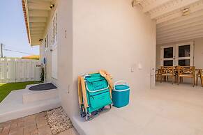 Beautiful 3br2ba Amazing Location w Private Pool