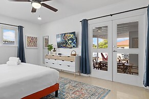 Beautiful 3br2ba Amazing Location w Private Pool