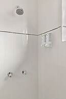 Beautiful 3br2ba Amazing Location w Private Pool