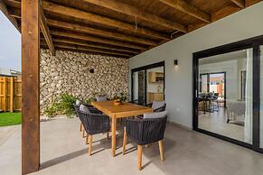 Brand NEW 3br2ba w Private Pool Amazing Location