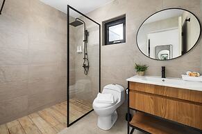 Brand NEW 3br2ba w Private Pool Amazing Location