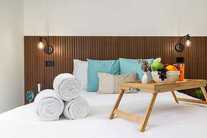 Brand NEW 3br2ba w Private Pool Amazing Location