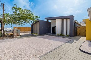 Brand NEW 3br2ba w Private Pool Amazing Location