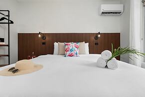 Brand NEW 3br2ba w Private Pool Amazing Location