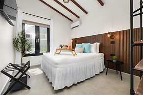 Brand NEW 3br2ba w Private Pool Amazing Location