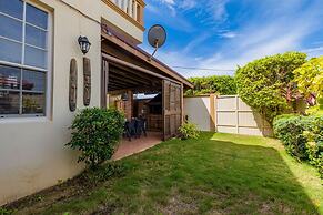 Cozy Tranquil 3BR 2BA Home w Private Pool Patio