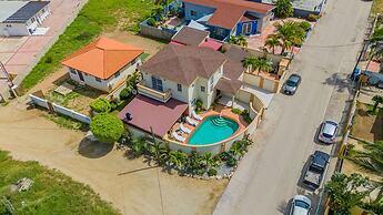 Cozy Tranquil 3BR 2BA Home w Private Pool Patio