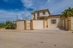 Cozy Tranquil 3BR 2BA Home w Private Pool Patio