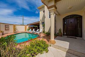 Cozy Tranquil 3BR 2BA Home w Private Pool Patio