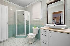 Cozy Tranquil 3BR 2BA Home w Private Pool Patio