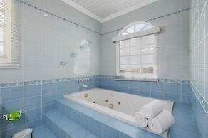 Cozy Tranquil 3BR 2BA Home w Private Pool Patio