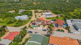 Cozy Tranquil 3BR 2BA Home w Private Pool Patio