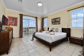 Cozy Tranquil 3BR 2BA Home w Private Pool Patio