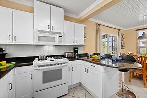 Cozy Tranquil 3BR 2BA Home w Private Pool Patio