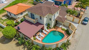 Cozy Tranquil 3BR 2BA Home w Private Pool Patio