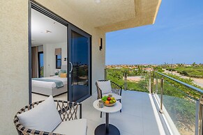 2BR 2BA Top Floor Corner w Amazing Views Gym