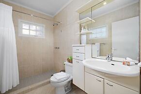 3BR Town Home in Gated Community Palm Beach