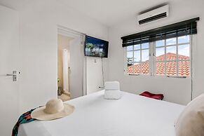 3BR Town Home in Gated Community Palm Beach