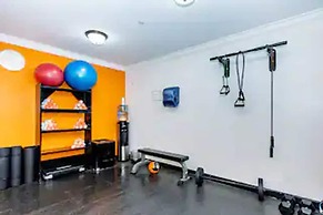 Ground Floor 1BR Condo w Pool Resort Amenities