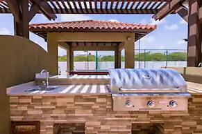 Ground Floor 1BR Condo w Pool Resort Amenities