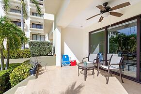 Ground Floor 1BR Condo w Pool Resort Amenities