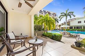 Ground Floor 1BR Condo w Pool Resort Amenities