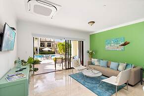 Ground Floor 1BR Condo w Pool Resort Amenities