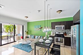 Ground Floor 1BR Condo w Pool Resort Amenities