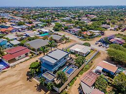 Magical Oasis 6BR w Large Pool Gazebo Views