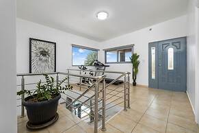 Magical Oasis 6BR w Large Pool Gazebo Views