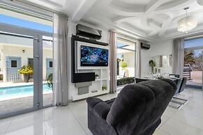 Magical Oasis 6BR w Large Pool Gazebo Views