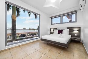 Magical Oasis 6BR w Large Pool Gazebo Views