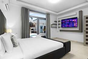 Magical Oasis 6BR w Large Pool Gazebo Views