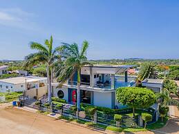 Magical Oasis 6BR w Large Pool Gazebo Views